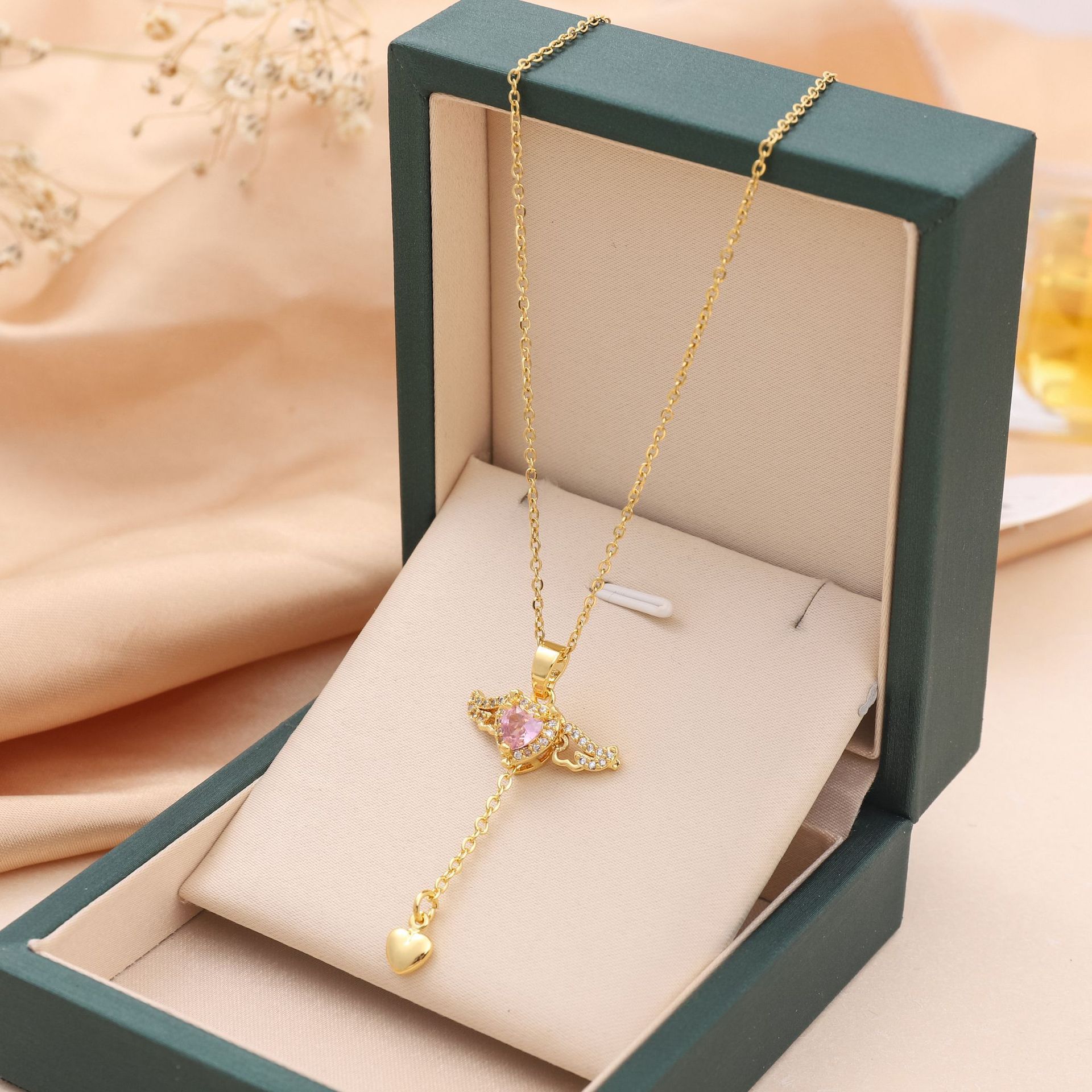 Moving Angel Wings Tassel Necklace